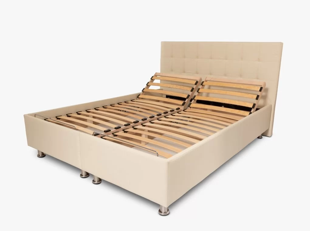 PEGAZUS FRANCIAÁGY ÁGYNEMŰTARTÓVAL