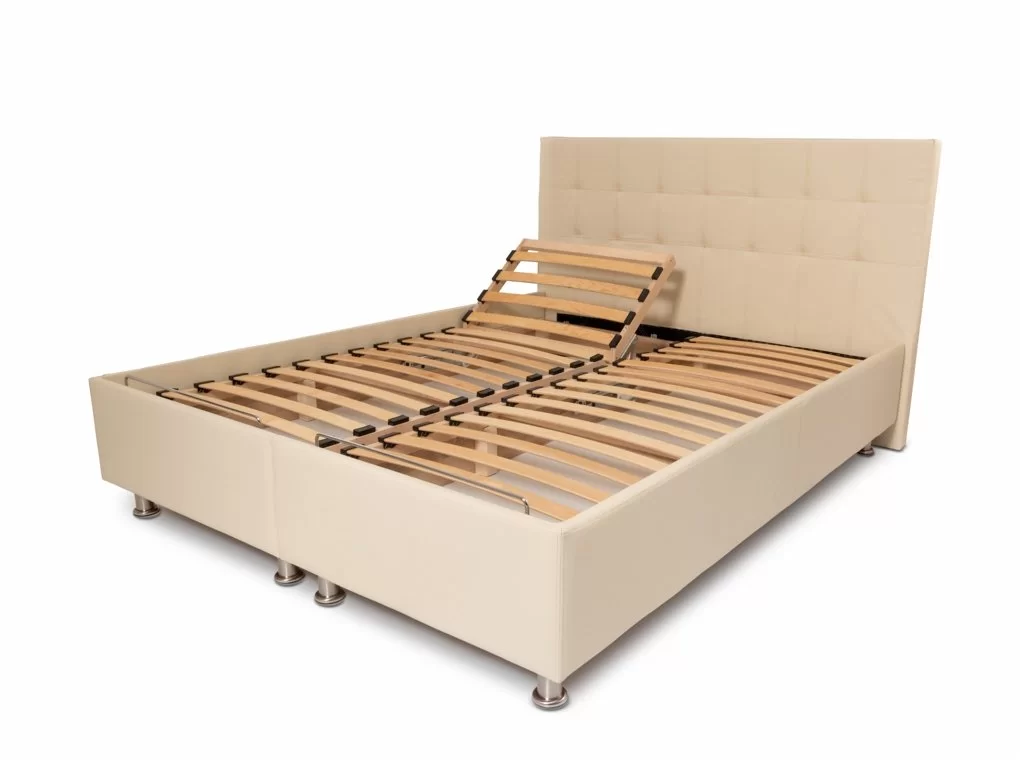 PEGAZUS FRANCIAÁGY ÁGYNEMŰTARTÓVAL